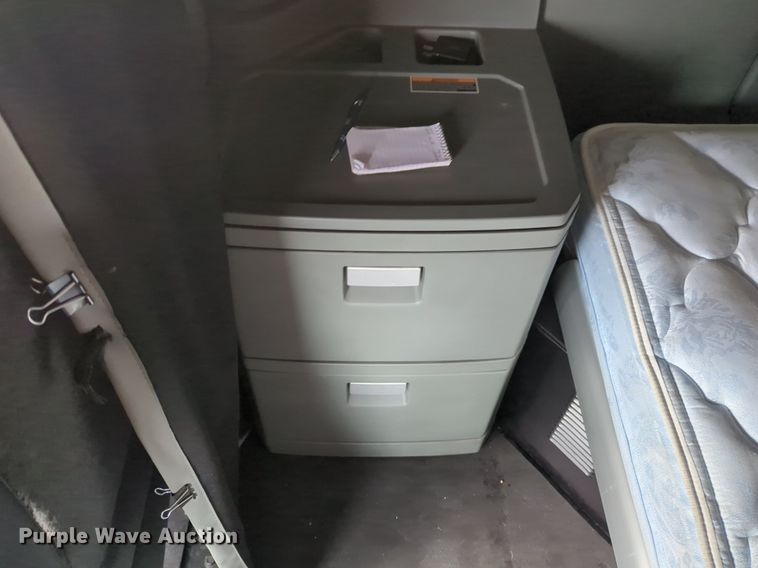 image for item NZ9282 2020 Kenworth  T680 semi truck