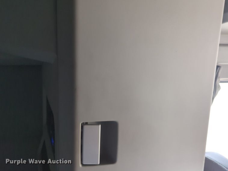 image for item NZ9282 2020 Kenworth  T680 semi truck