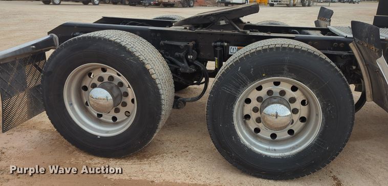 image for item NZ9282 2020 Kenworth  T680 semi truck