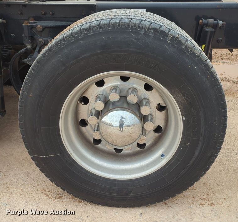 image for item NZ9282 2020 Kenworth  T680 semi truck