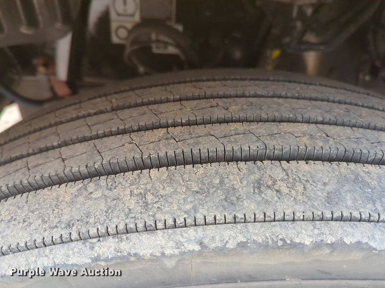 image for item NZ9282 2020 Kenworth  T680 semi truck