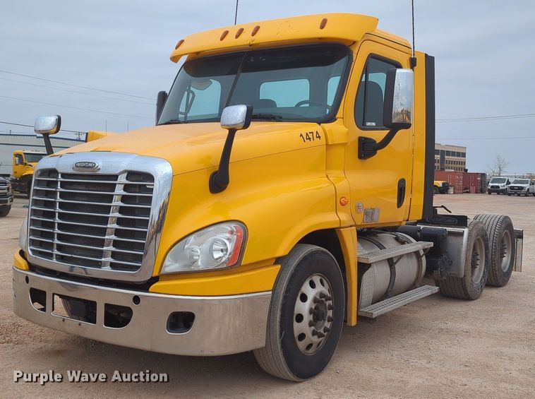 image for item NZ9283 2018 Freightliner Cascadia 125 semi truck