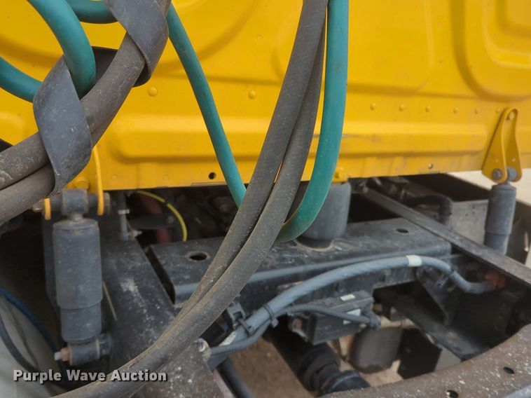 image for item NZ9283 2018 Freightliner Cascadia 125 semi truck