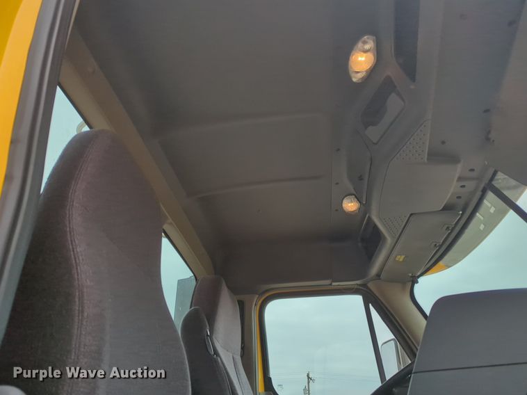 image for item NZ9283 2018 Freightliner Cascadia 125 semi truck