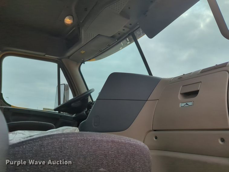 image for item NZ9283 2018 Freightliner Cascadia 125 semi truck