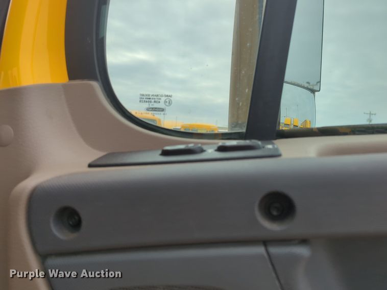 image for item NZ9283 2018 Freightliner Cascadia 125 semi truck