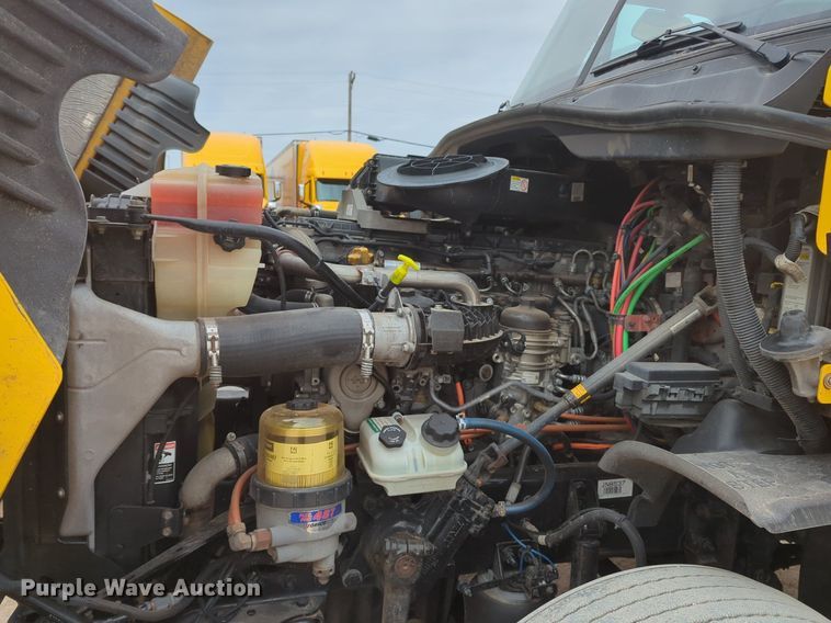 image for item NZ9283 2018 Freightliner Cascadia 125 semi truck