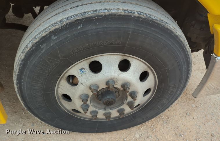 image for item NZ9283 2018 Freightliner Cascadia 125 semi truck