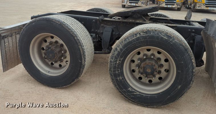 image for item NZ9283 2018 Freightliner Cascadia 125 semi truck