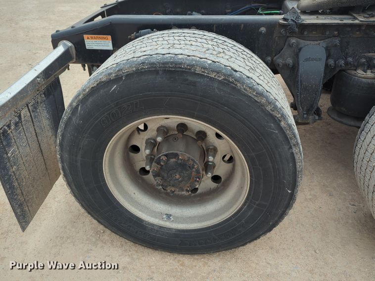 image for item NZ9283 2018 Freightliner Cascadia 125 semi truck