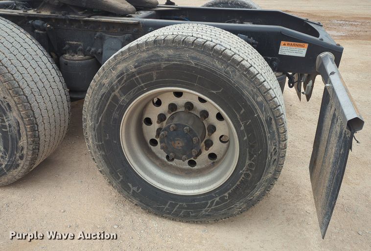 image for item NZ9283 2018 Freightliner Cascadia 125 semi truck