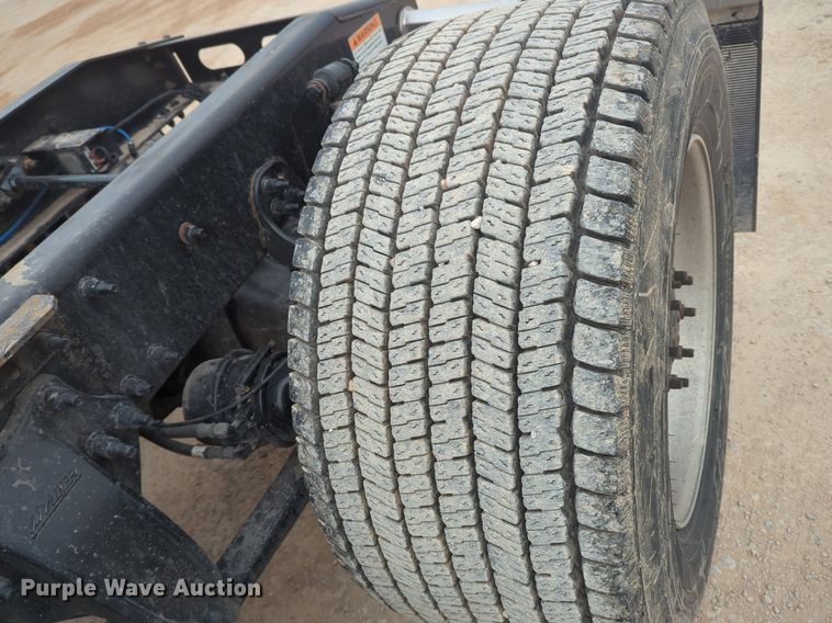 image for item NZ9283 2018 Freightliner Cascadia 125 semi truck