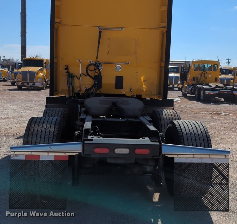 image for item NZ9284 2020 Kenworth T680 semi truck