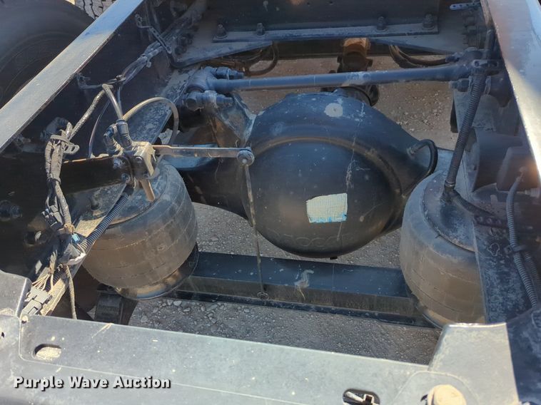 image for item NZ9284 2020 Kenworth T680 semi truck