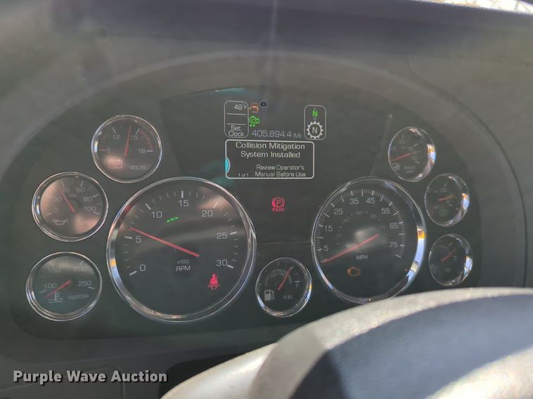 image for item NZ9284 2020 Kenworth T680 semi truck