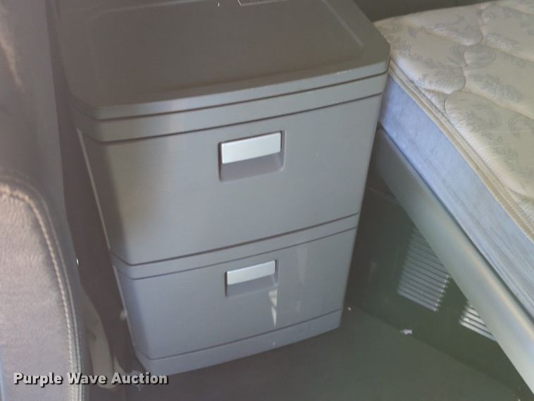 image for item NZ9284 2020 Kenworth T680 semi truck