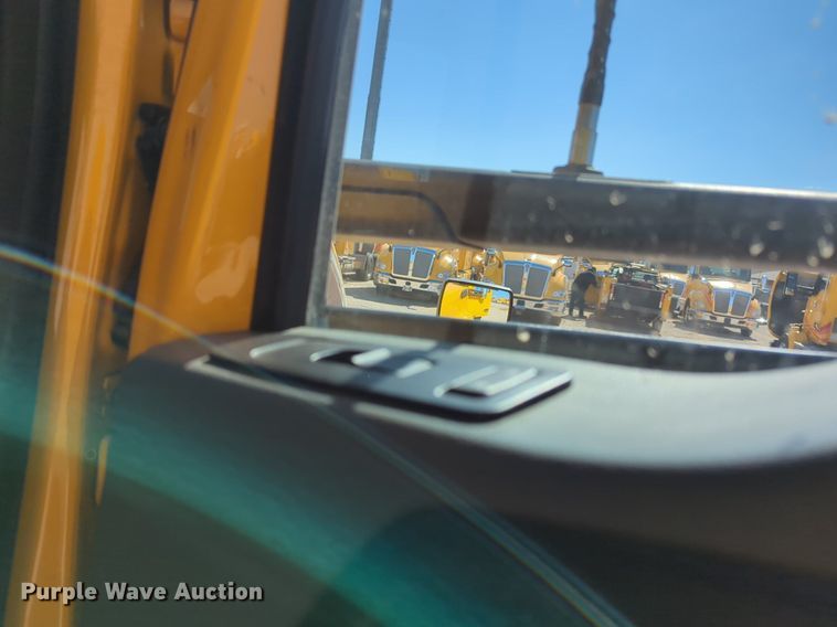 image for item NZ9284 2020 Kenworth T680 semi truck