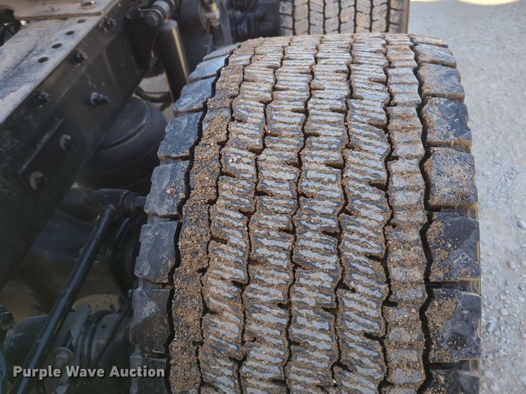 image for item NZ9284 2020 Kenworth T680 semi truck