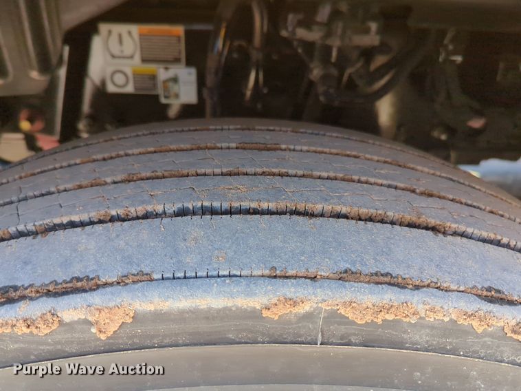 image for item NZ9284 2020 Kenworth T680 semi truck