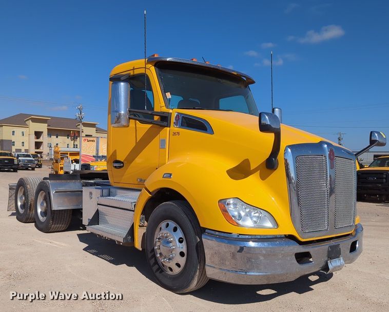 image for item NZ9285 2020 Kenworth T680 semi truck