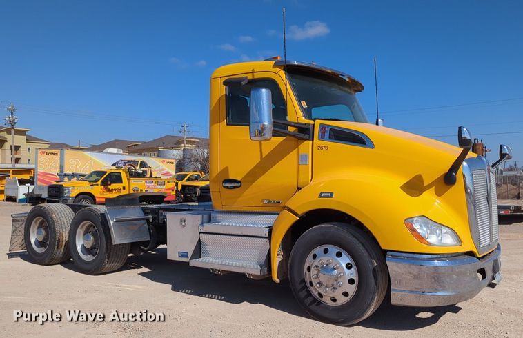 image for item NZ9285 2020 Kenworth T680 semi truck