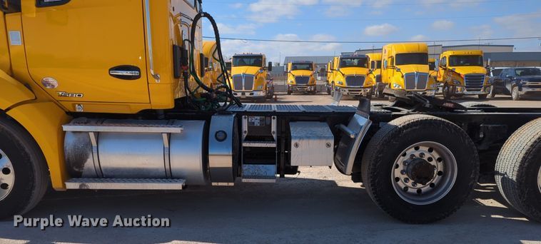 image for item NZ9285 2020 Kenworth T680 semi truck