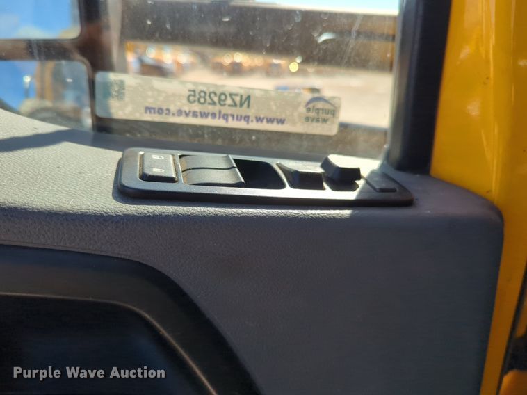 image for item NZ9285 2020 Kenworth T680 semi truck