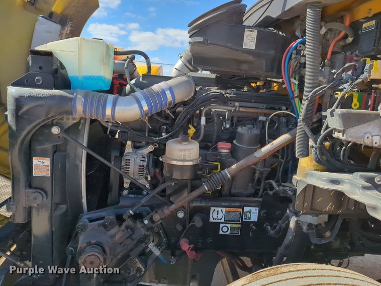 image for item NZ9285 2020 Kenworth T680 semi truck