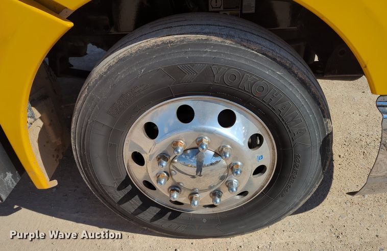 image for item NZ9285 2020 Kenworth T680 semi truck