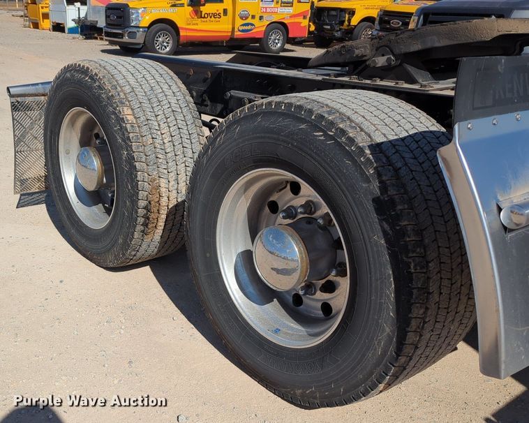 image for item NZ9285 2020 Kenworth T680 semi truck