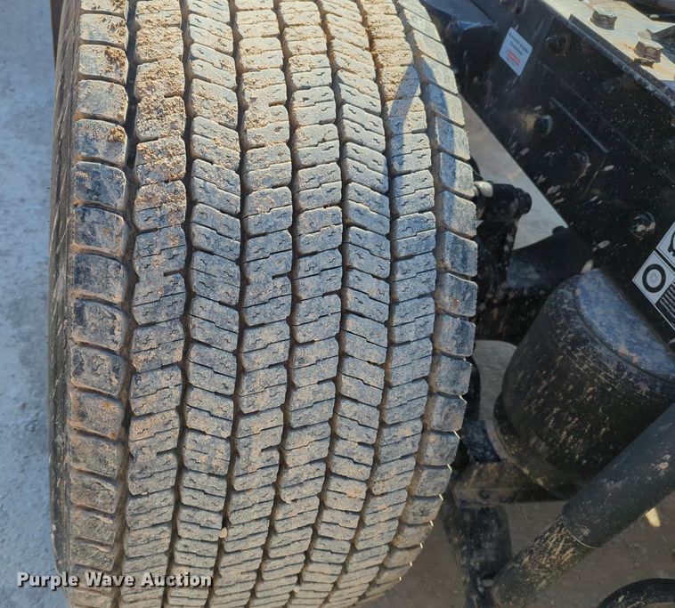 image for item NZ9285 2020 Kenworth T680 semi truck