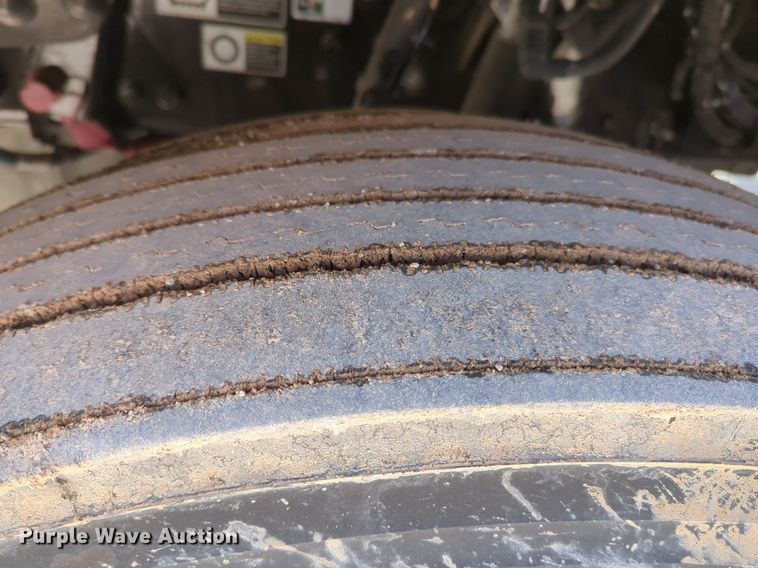 image for item NZ9285 2020 Kenworth T680 semi truck