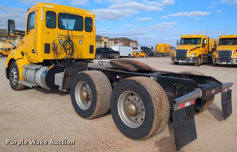 image for item NZ9288 2020 Kenworth T680 semi truck