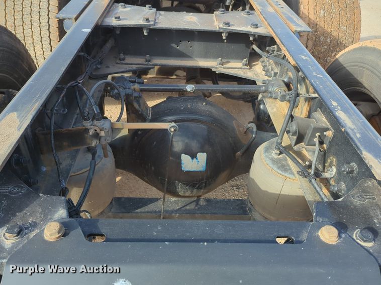 image for item NZ9288 2020 Kenworth T680 semi truck