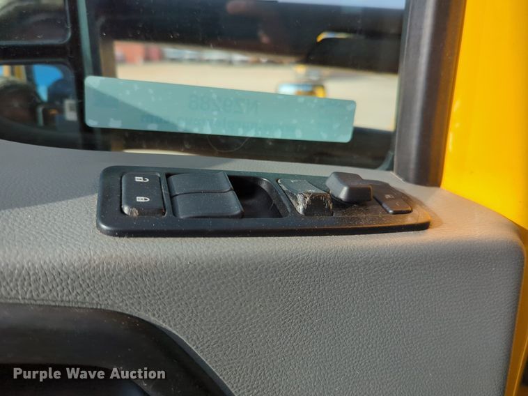 image for item NZ9288 2020 Kenworth T680 semi truck