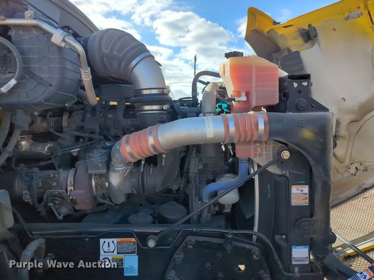 image for item NZ9288 2020 Kenworth T680 semi truck