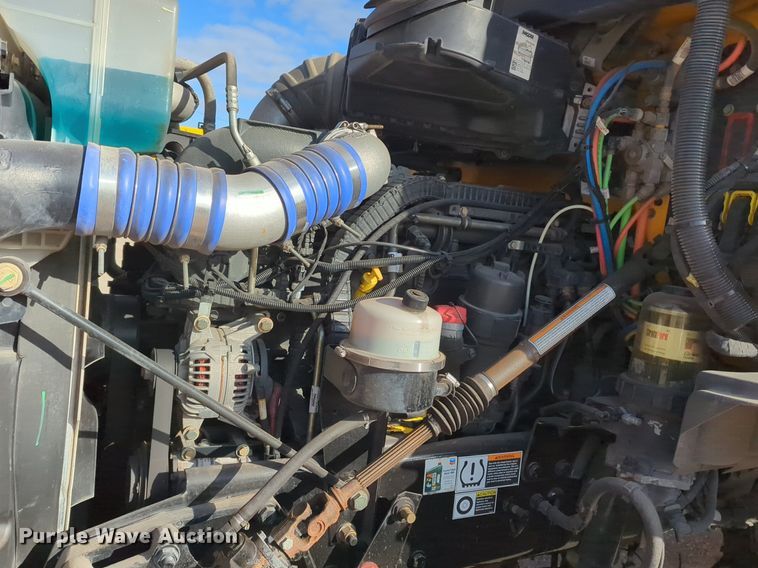 image for item NZ9288 2020 Kenworth T680 semi truck