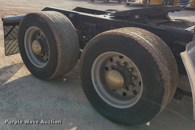 image for item NZ9288 2020 Kenworth T680 semi truck