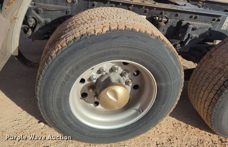 image for item NZ9288 2020 Kenworth T680 semi truck