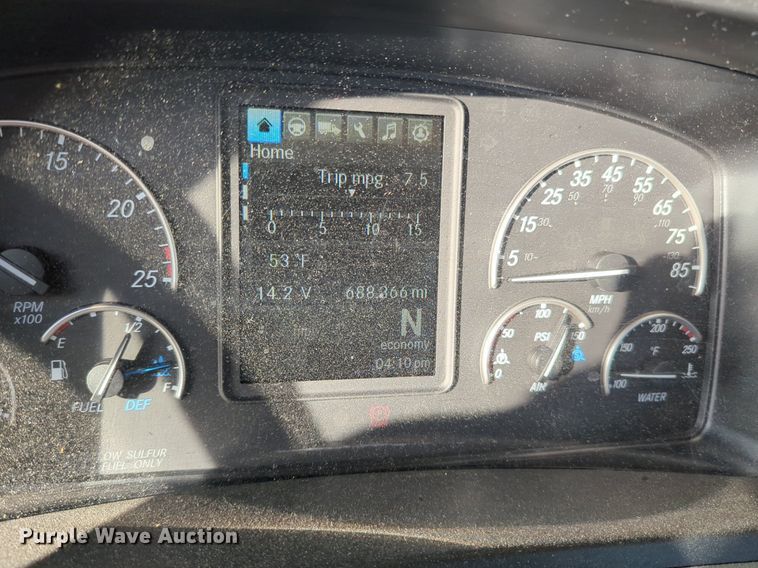 image for item NZ9289 2020 Freightliner Cascadia 126 semi truck