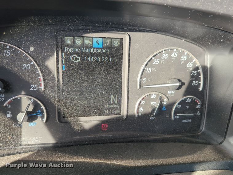 image for item NZ9289 2020 Freightliner Cascadia 126 semi truck