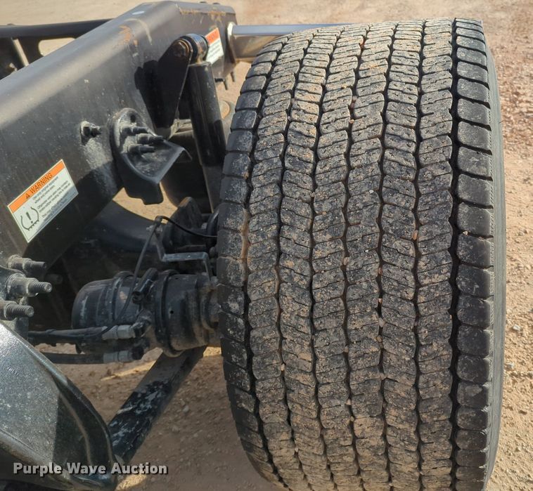 image for item NZ9289 2020 Freightliner Cascadia 126 semi truck