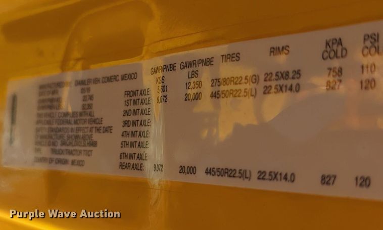 image for item NZ9289 2020 Freightliner Cascadia 126 semi truck