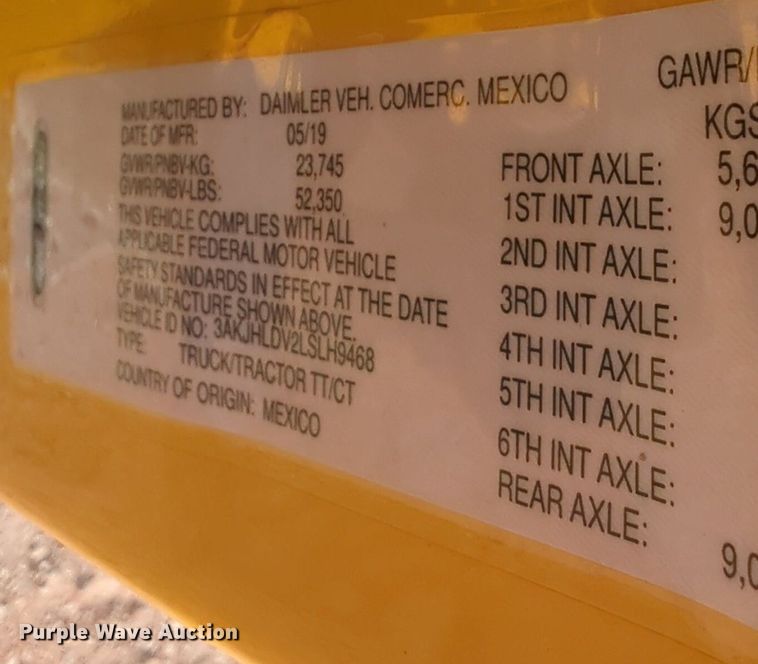 image for item NZ9289 2020 Freightliner Cascadia 126 semi truck