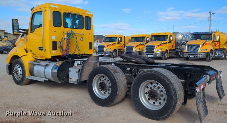 image for item NZ9290 2020 Kenworth  T680 semi truck