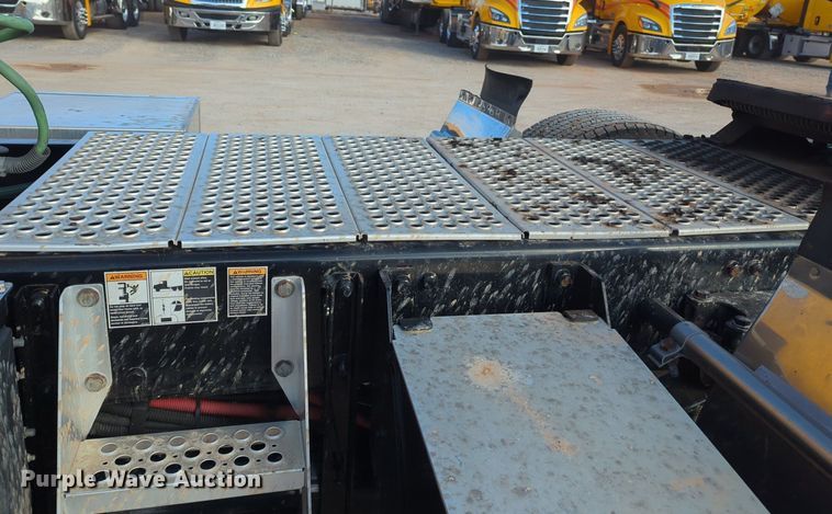 image for item NZ9290 2020 Kenworth  T680 semi truck