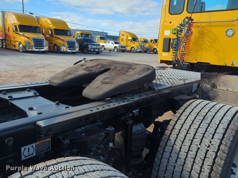 image for item NZ9290 2020 Kenworth  T680 semi truck