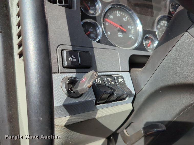 image for item NZ9290 2020 Kenworth  T680 semi truck