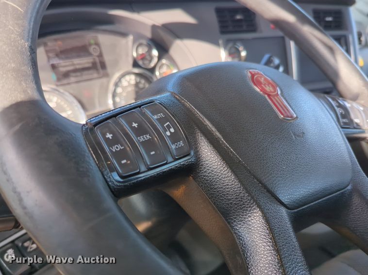 image for item NZ9290 2020 Kenworth  T680 semi truck