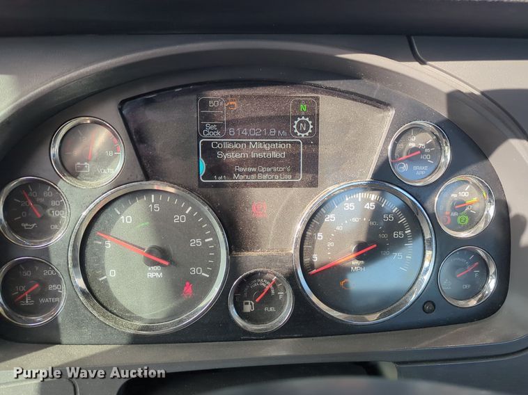 image for item NZ9290 2020 Kenworth  T680 semi truck